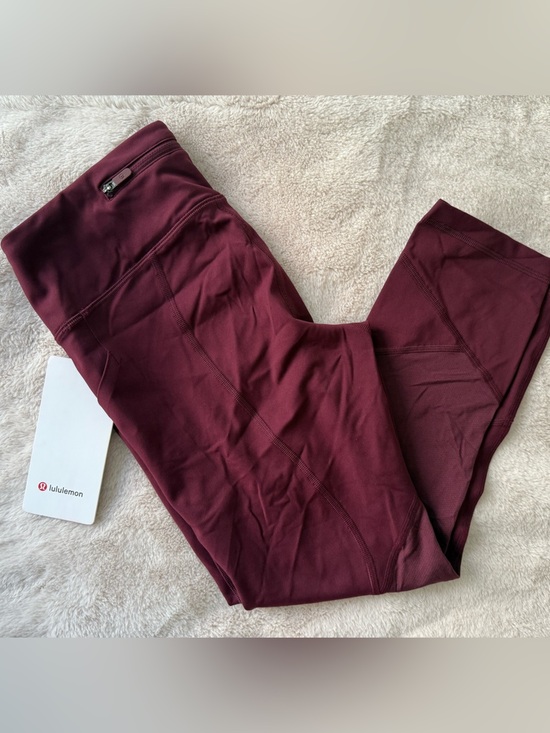 lululemon athletica Pants - NWT Lululemon Pace Rival Crop 22” Garnet Size 6